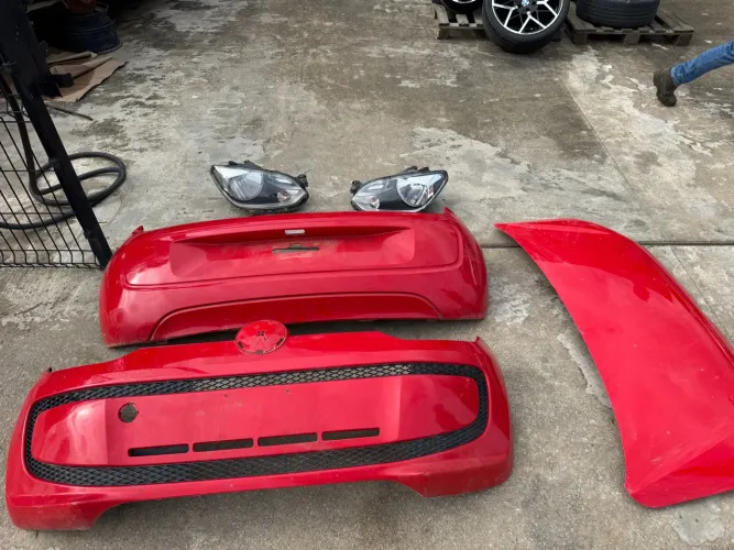 Peças VW Up! - Parachoques, Faróis, Tampa e Para-lama