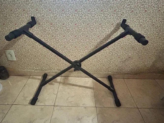 Suporte para piano ou teclado em X
