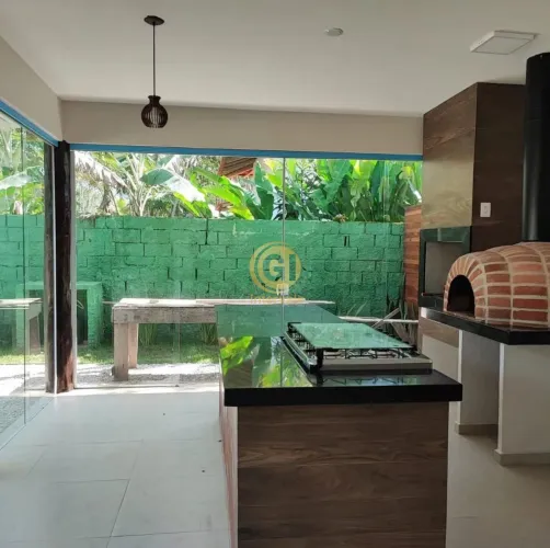 casa em Condomínio Itamambuca perto da praia Localizada em uma área privilegiada, esta cas