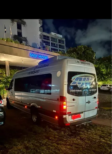 Alugo micro ônibus e vans