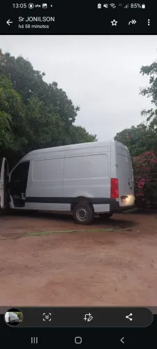 Vendo  duas  vans  sprinter ( furgão) 21 e 22 , interessados  chamar  no PV , sem vela