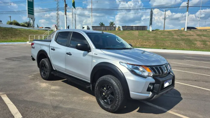 L200 Triton Outdoor GLS 2.4 Automática 2024