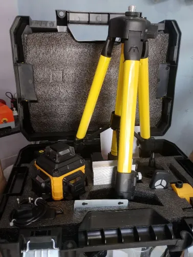 Nível a Laser com tripé