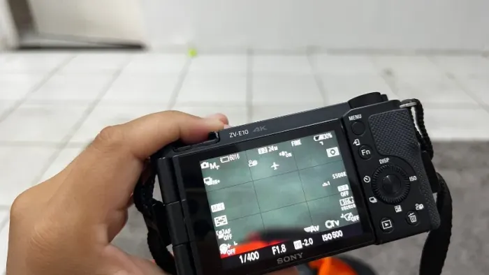 Câmera Sony PROFISSIONAL ZVE10