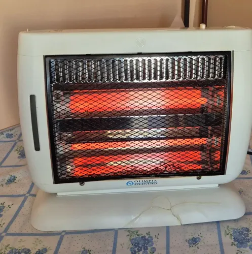 Aquecedor Halogena com umidificador de ar 110 V potência 1200W
