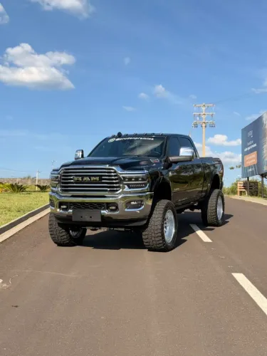 Ram 3500 Limited Longhorn 6.7 TB CD Diesel 2024