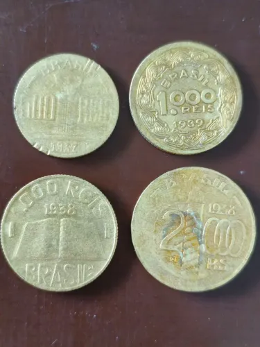 Coleção 4 moedas dos anos 30 (réis)