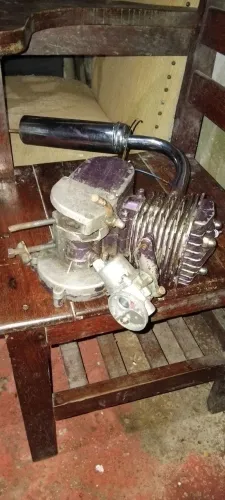 Vendo esse motor de motorizada  ou troco