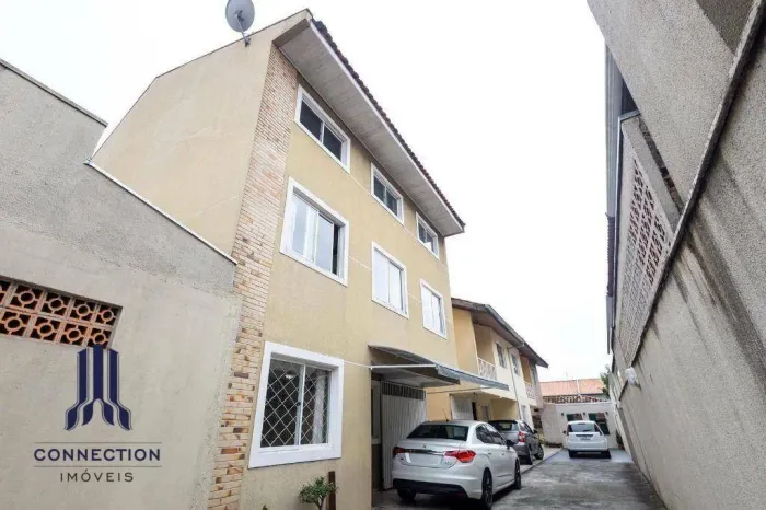 Sobrado com 3 dormitórios à venda, 250 m² por R$ 850.000,00 - Novo Mundo - Curitiba/PR
