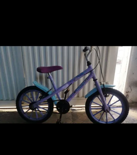 Vende se bicicleta infantil