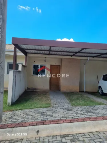Casa de condomínio em Avenida Maria Thereza da Costa Naufal - Parque das Laranjeiras - Ita