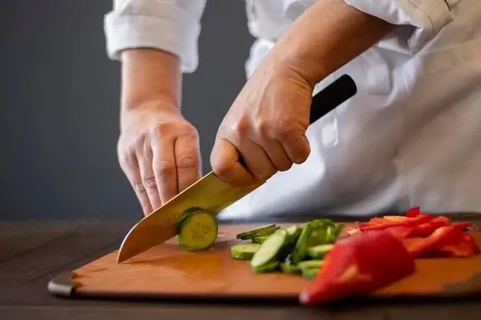 Auxília de cozinha