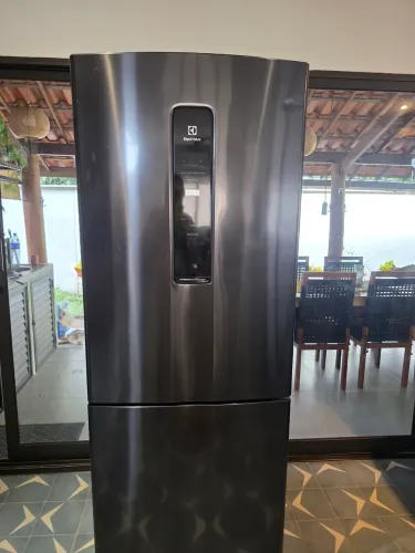 Geladeira Electrolux Frost Free Autosense Inverse Ib7b Cor Preto