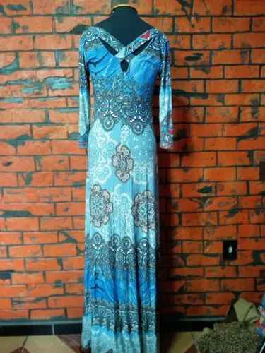 Roupas Femininas Seminovas em Ótimo Estado - Vestidos, saias e blusas
