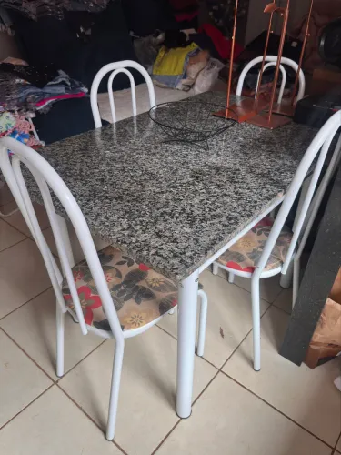 Mesa de mármore