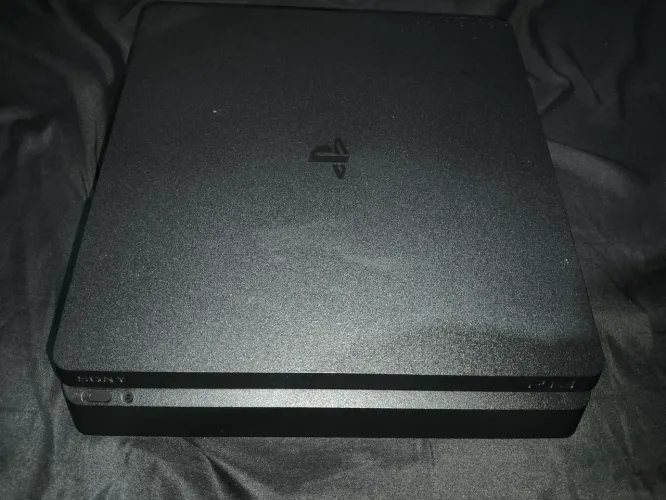PS4 slim 1T