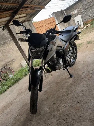 Titan 160