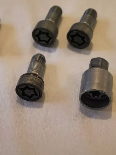 Parafuso de roda antifurto  Starlock Farad