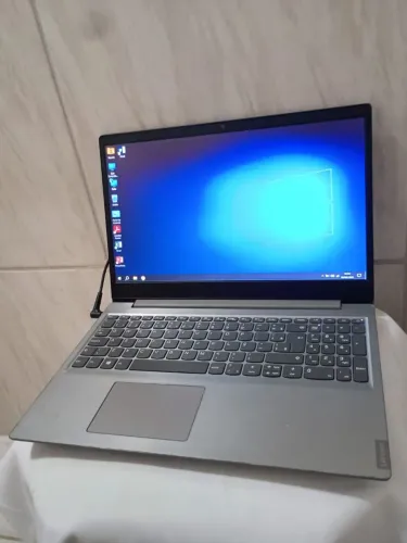 Notebook Lenovo i3 de 8°geração com 8gb de memória RAM