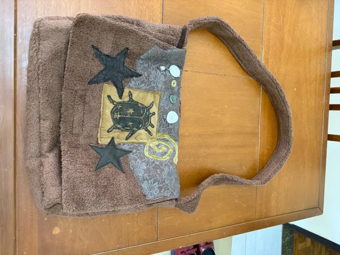 bolsa carteiro insetos marrom hippie alternativo