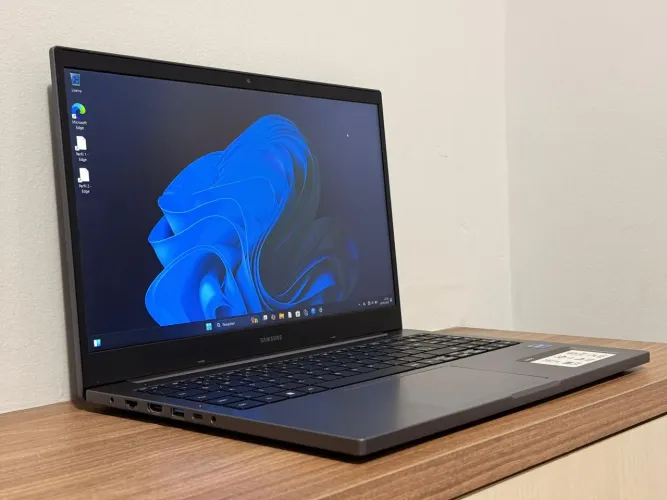 Notebook Samsung Book Core I7 de 11 geração- - Memória 256 ssd - 8 gb de ram 