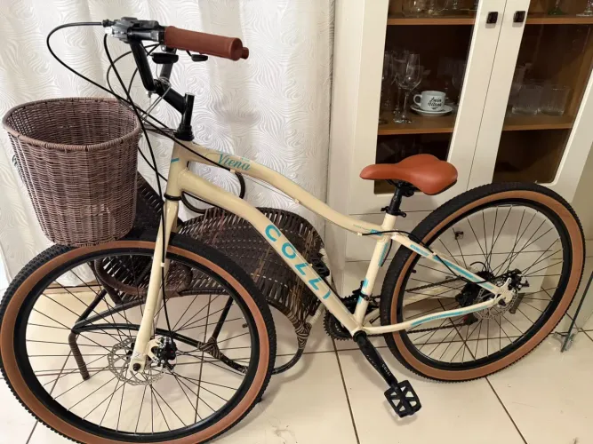 Bicicleta Colli Viena Retrô c/ Marchas, Freio a Disco e Cesta - Linda