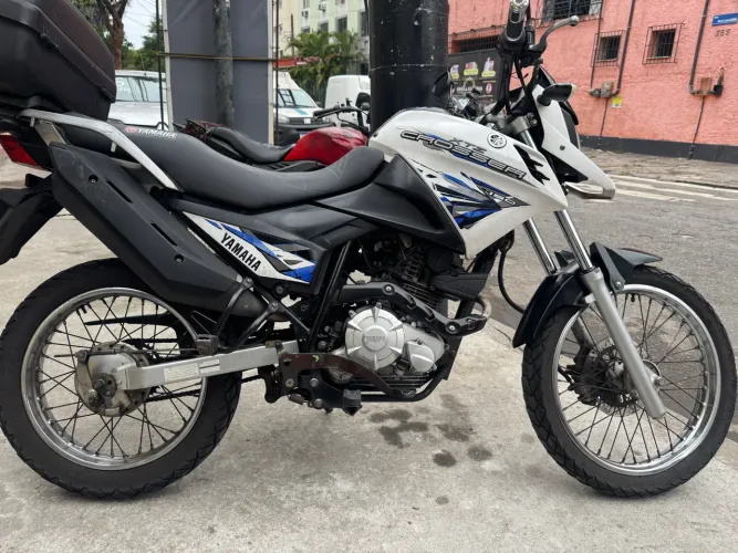 Crosser 2017 único dono financio com parcelas de 499.00