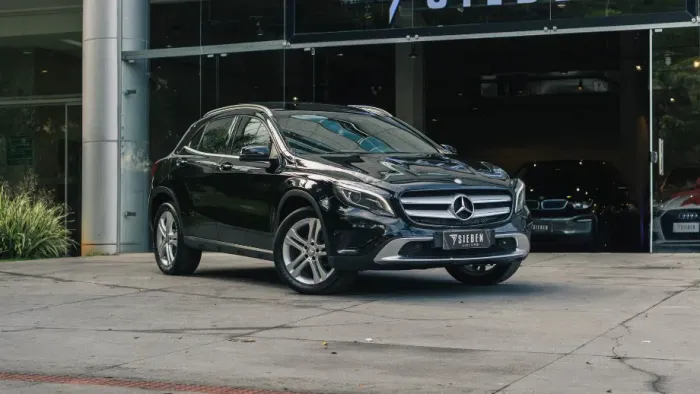 Mercedes-Benz GLA 200 Vision 1.6/1.6 TB 16V Flex Aut. 2015