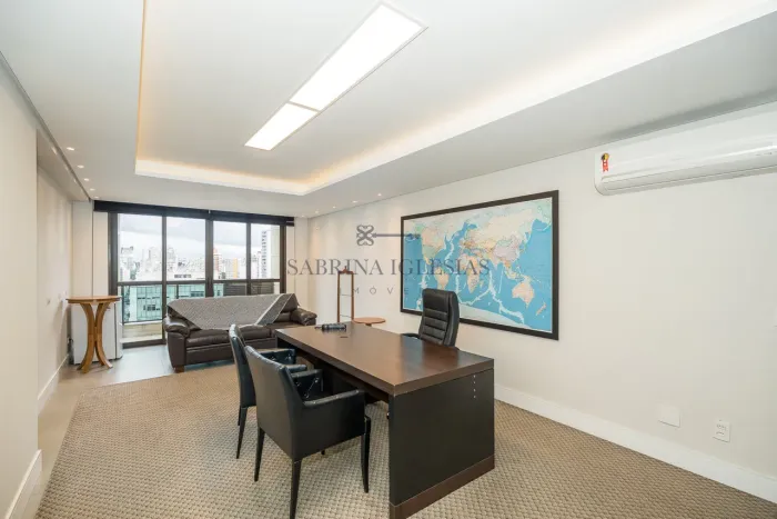 SALA COMERCIAL COM 200M2 À VENDA NO HUB BUSINESS - CENTRO DE CURITIBA