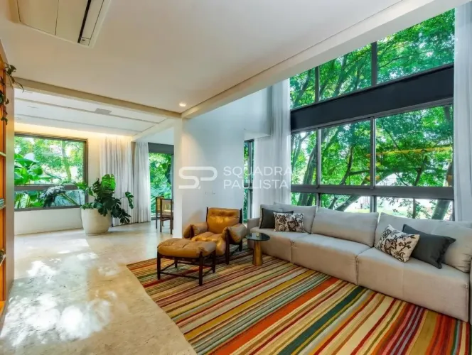 Apartamento duplex à venda com 306m², 3 quartos e 4 vagas em Moema Pássaros.