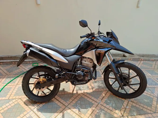 XRE 300
