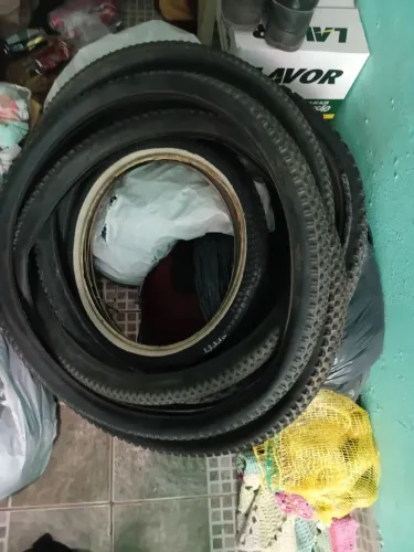 Vendo peneus d bicicleta