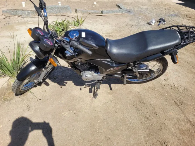 Moto muito boa sou 7 dono 