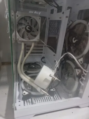 Vendo gabinete com watercooler e fans