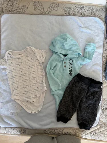 Roupa bebê Calvin Klein 