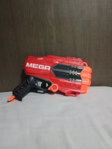Vendo Nerf mega nova menos de 1 mês de uso