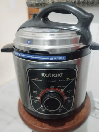 Panela de Pressão Elétrica