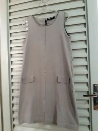 vestido cinza em malha marisa