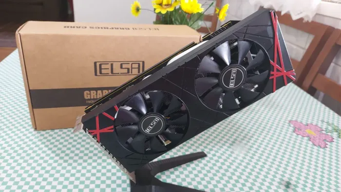 RX 580 8GB GDDR5 ELSA (leia descrição...)