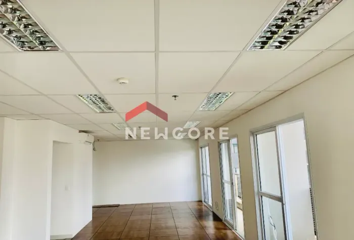 Sala comercial em Rua Apeninos - Aclimação - São Paulo/SP