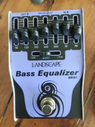Pedal Equalizador para Baixo Landscape BEQ1