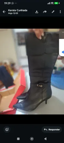 Vende-se uma bota da Arezzo t 35 37 preta em estado de novo 
