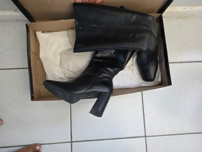 Vendo linda bota usaflex