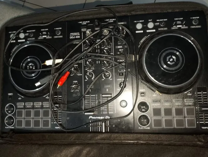 DJ CONTROLADORA DDJ 400