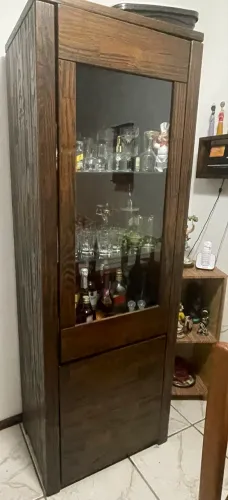 Cristaleira madeira