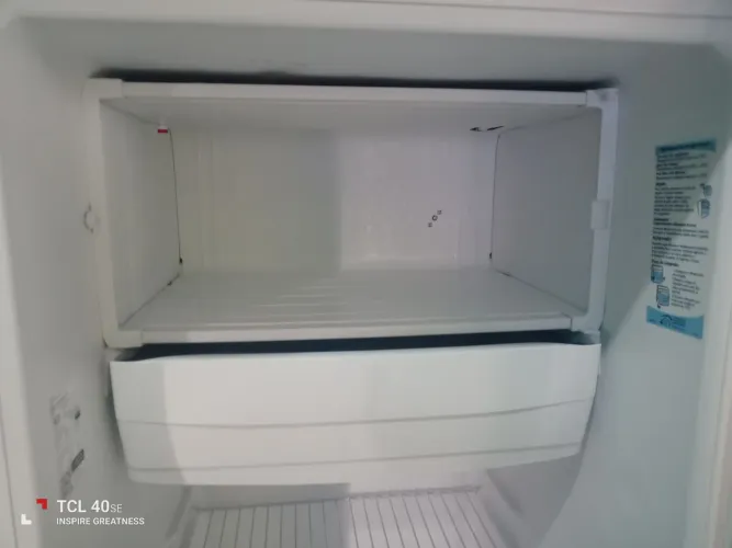 GELADEIRA 240 LITROS
