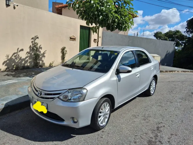 Toyota Etios XLS Sedan 1.5 Flex 16V 4P Mec. 2015