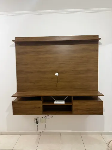 Rack usado para TV 1,80m - R$ 500,00