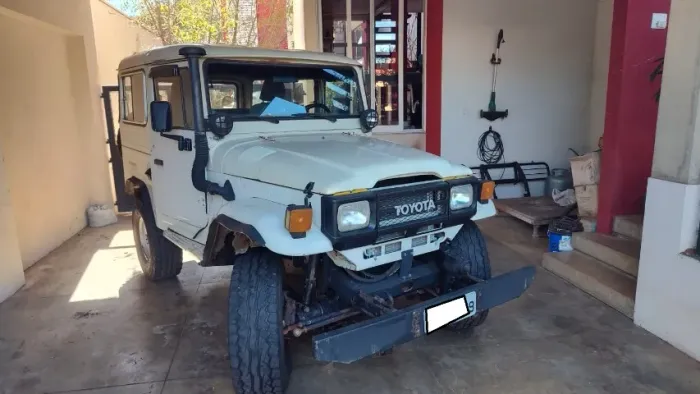Toyota Band.Jipe Cap.de Aço Chas. Curto Diesel 1989