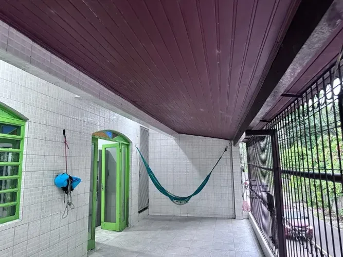 Aluguel de Casa no Coroado com 3 Quartos e Garagem